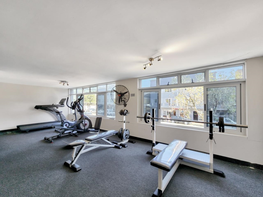 To Let 1 Bedroom Property for Rent in Sea Point Western Cape